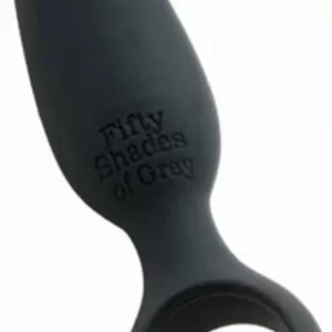 Fifty Shades of Grey Something Forbidden Buttplug, ontworpen voor gerichte anale stimulatie en discreet plezier. Gemaakt van zacht, lichaamsveilig siliconen, met een taps toelopend ontwerp voor comfortabel inbrengen, ideaal voor beginners en perfect voor solo- of partnerspel.